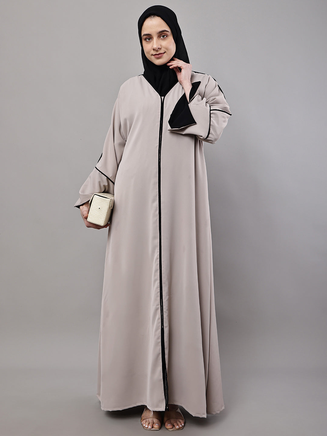 Sandstone Noir Abaya