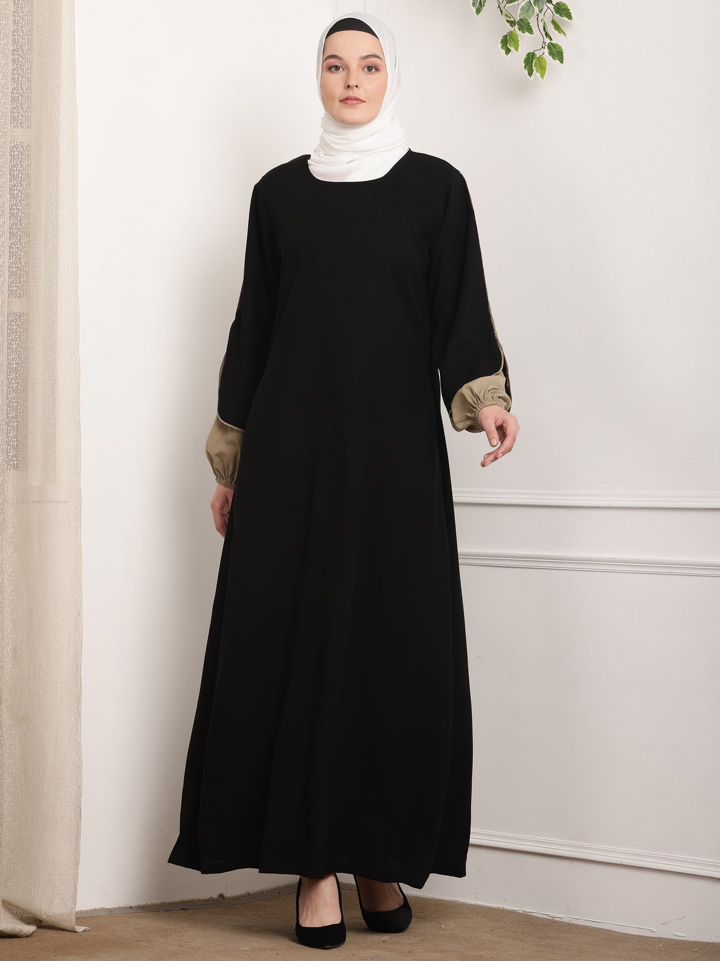 Dual-Tone Sophistication Abaya