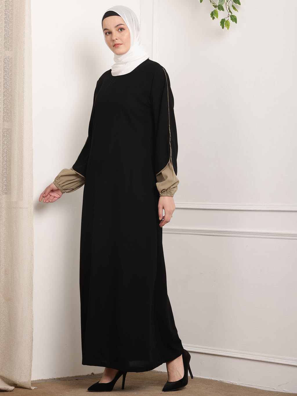 Dual-Tone Sophistication Abaya