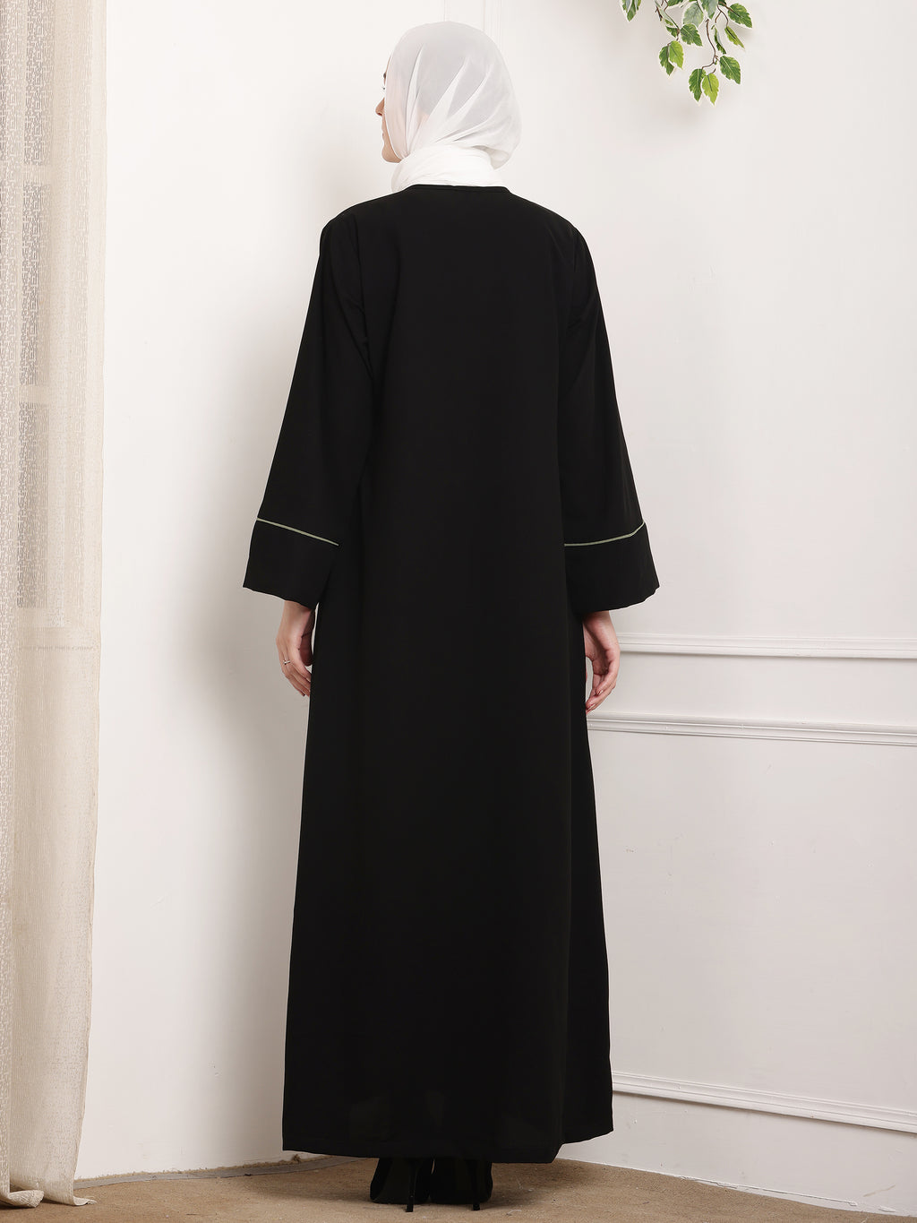 Floral Elegance Abaya