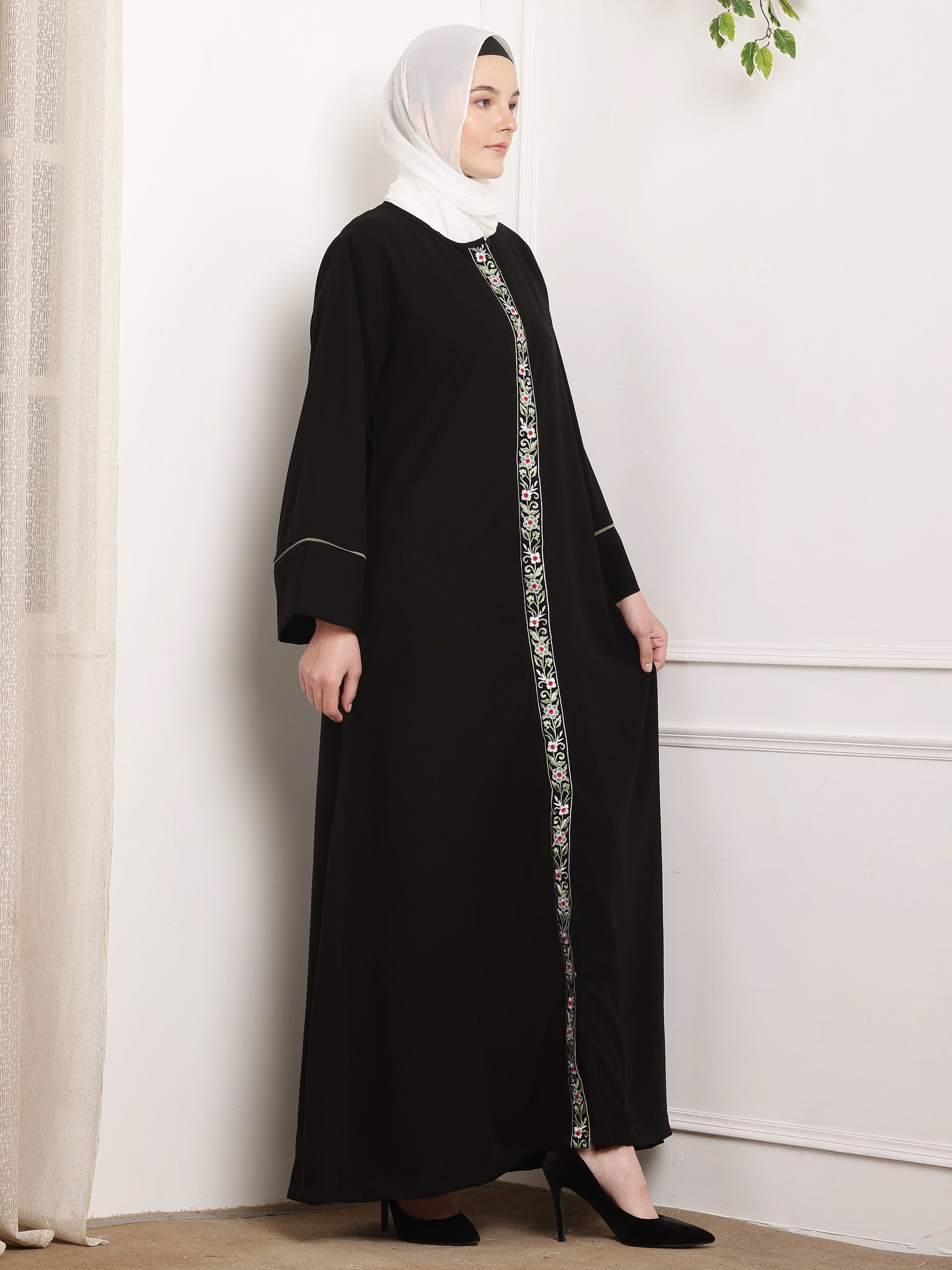 Floral Elegance Abaya