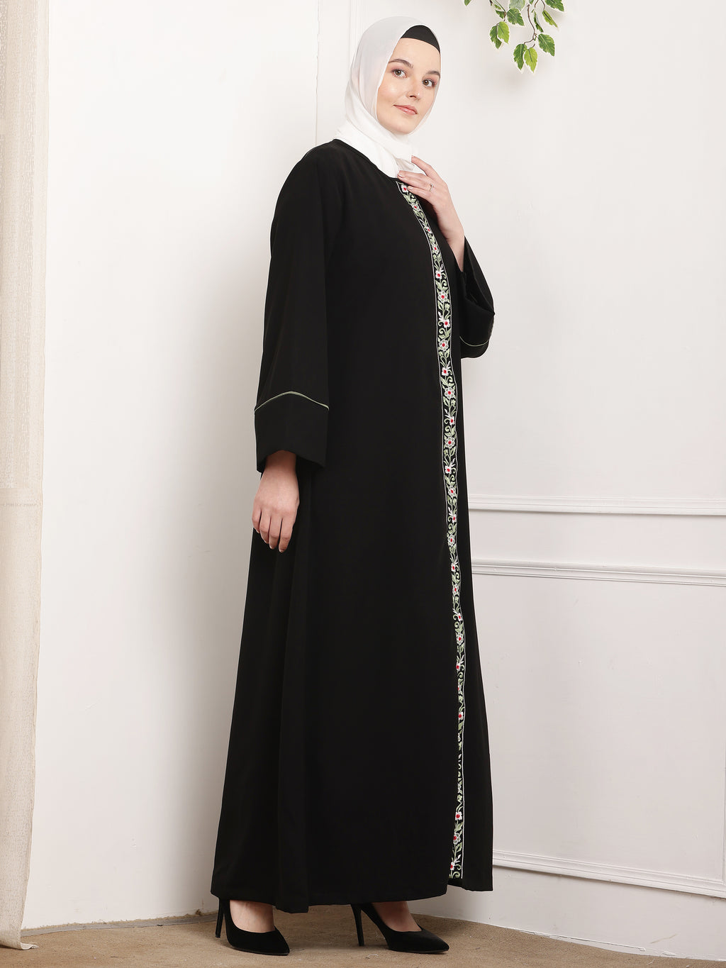 Floral Elegance Abaya
