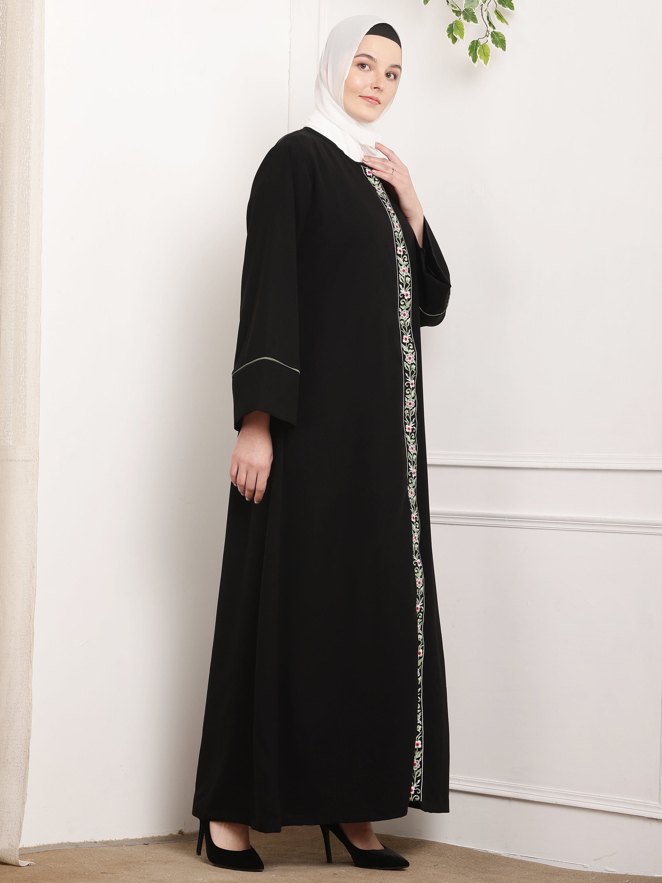 Floral Elegance Abaya