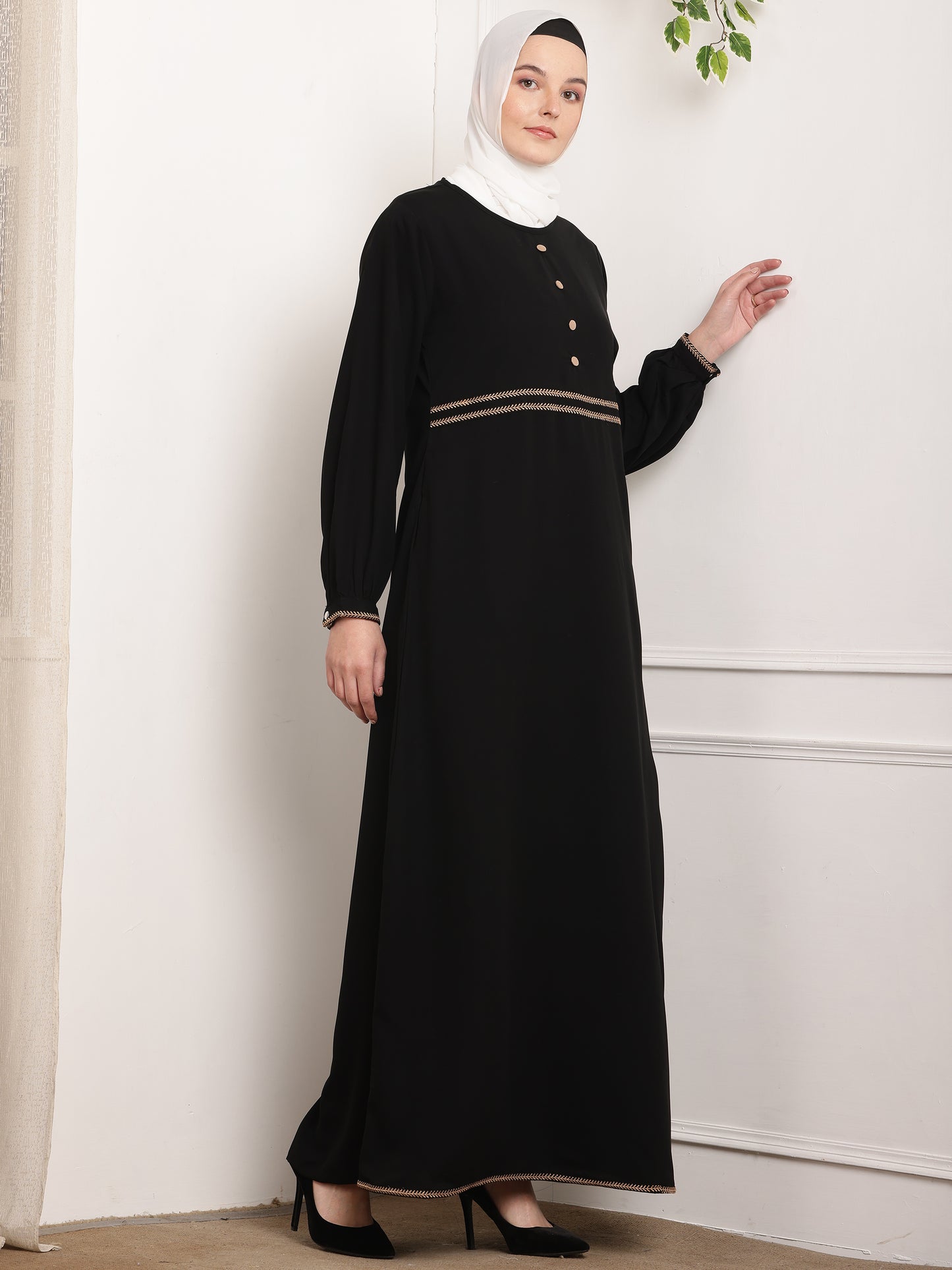 Golden Thread Charm Abaya