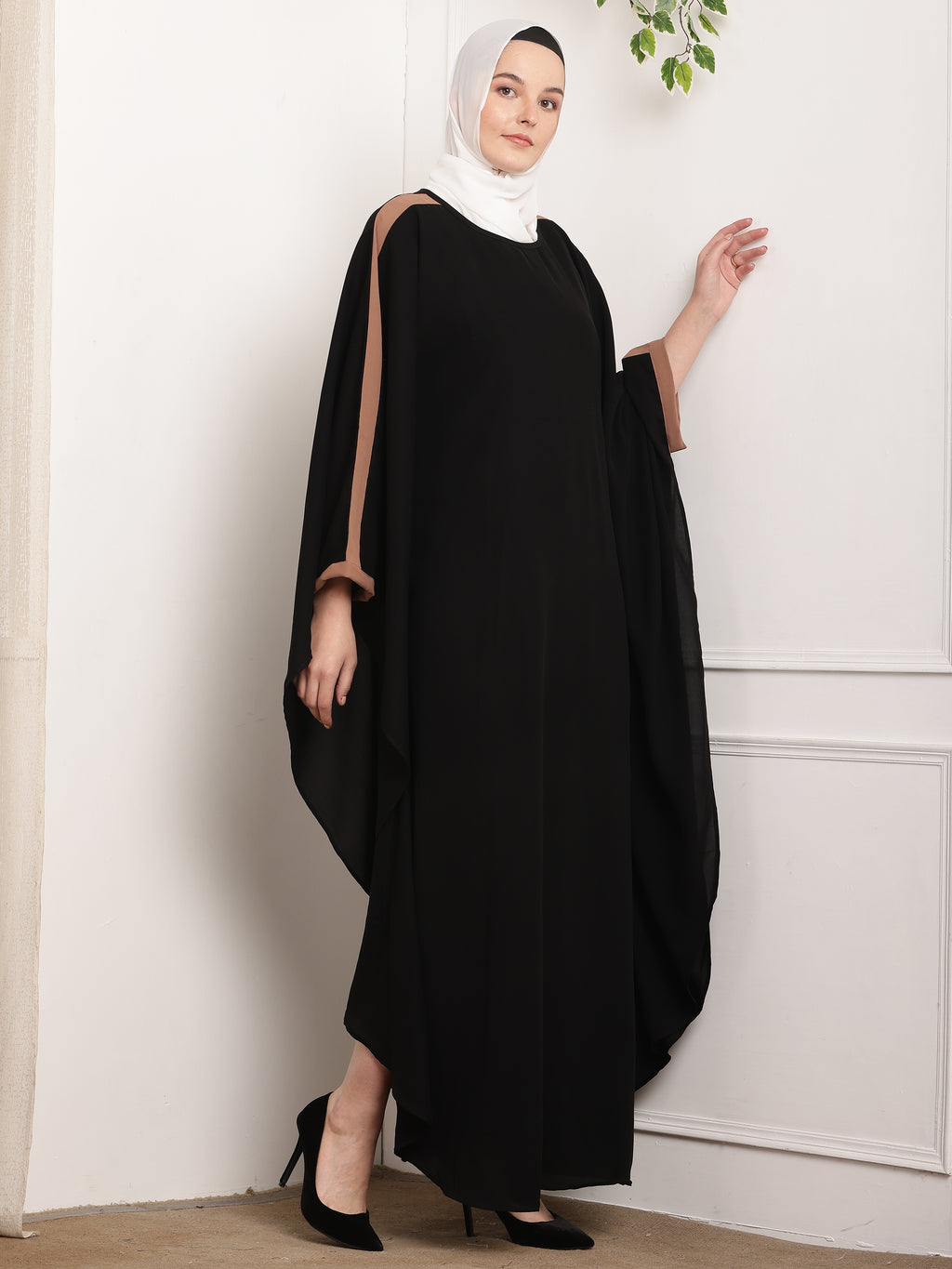 Luxe Black Cape Abaya with Tan Accent