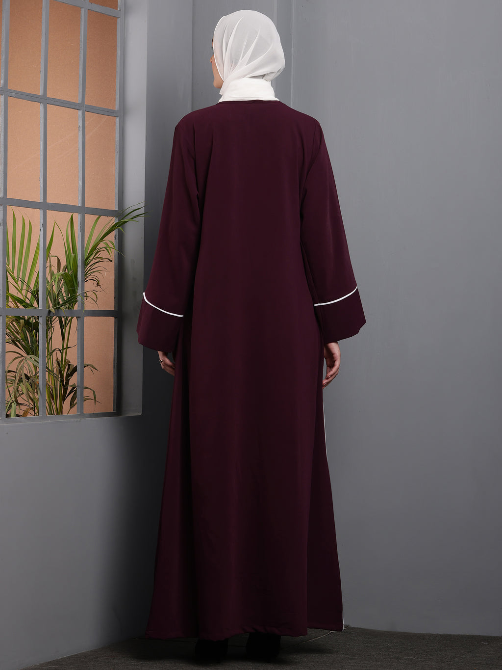 Refined Two-Tone Abaya