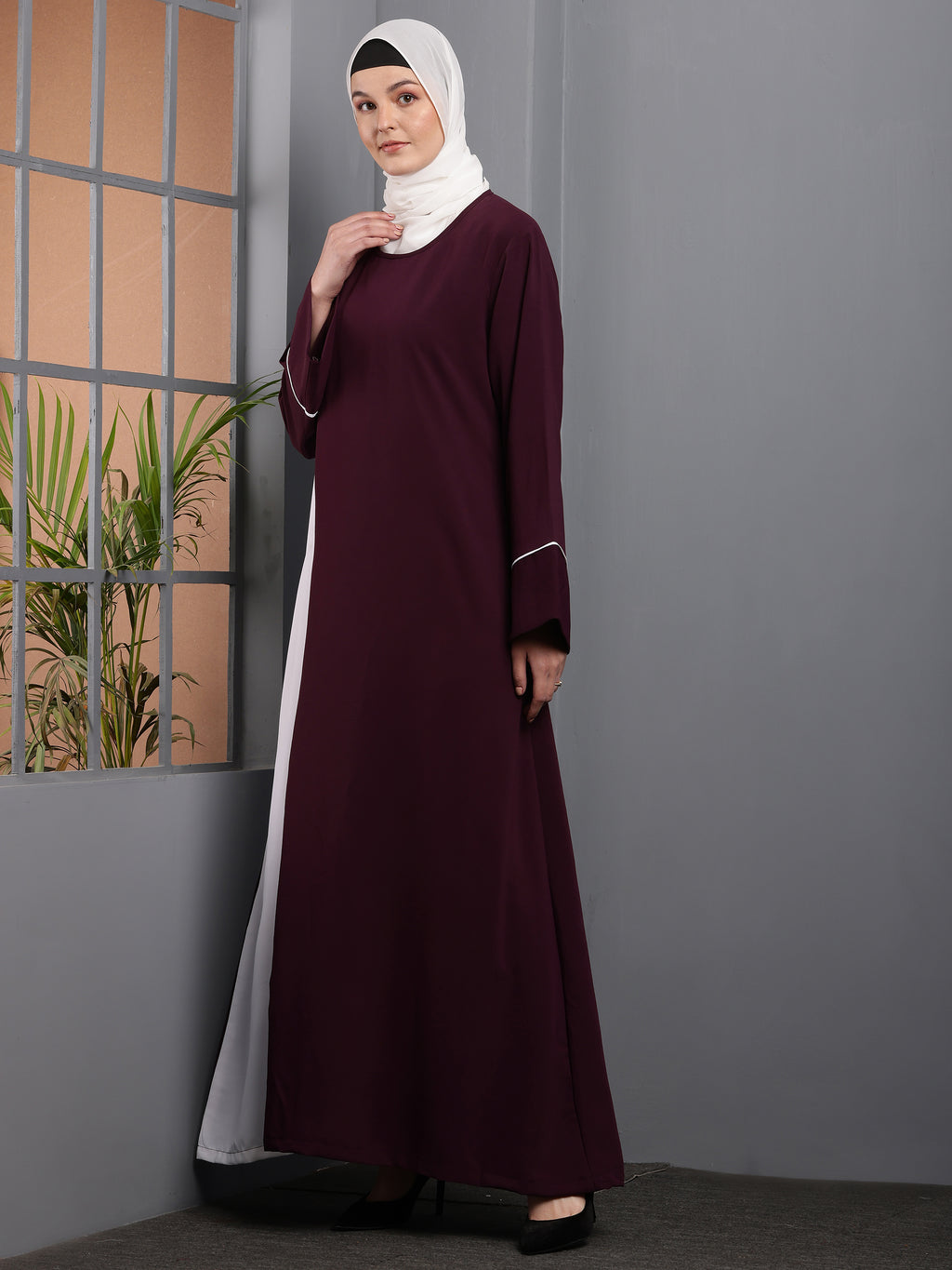 Refined Two-Tone Abaya