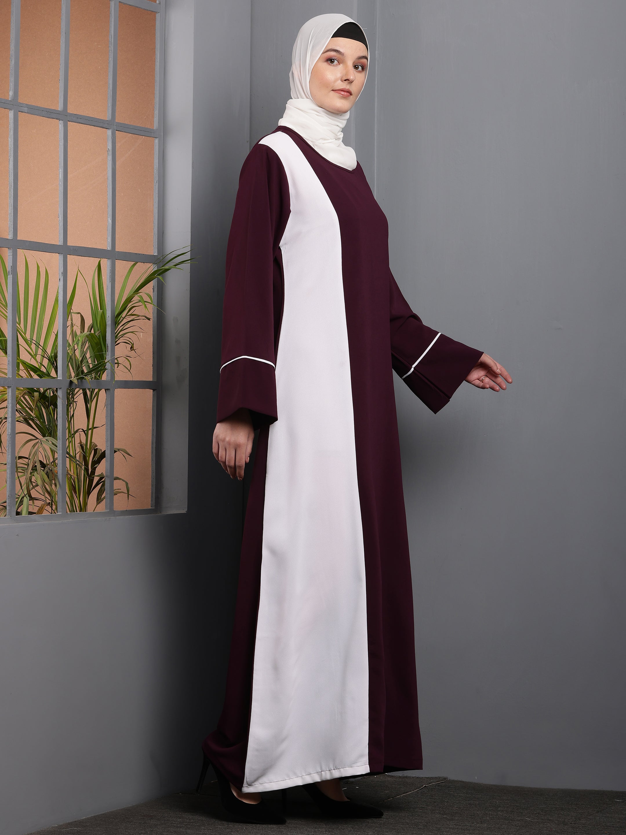 Refined Two-Tone Abaya