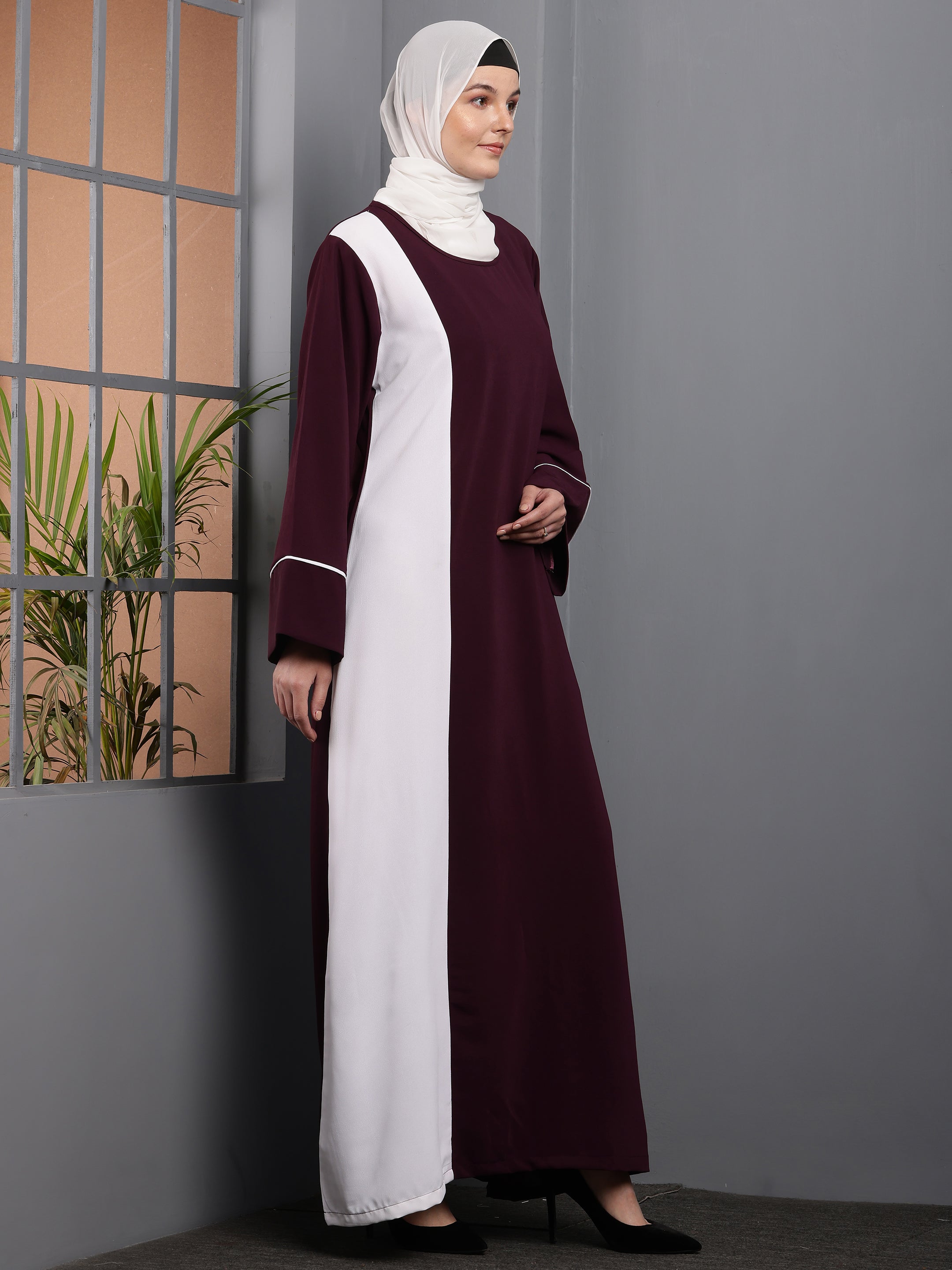 Refined Two-Tone Abaya