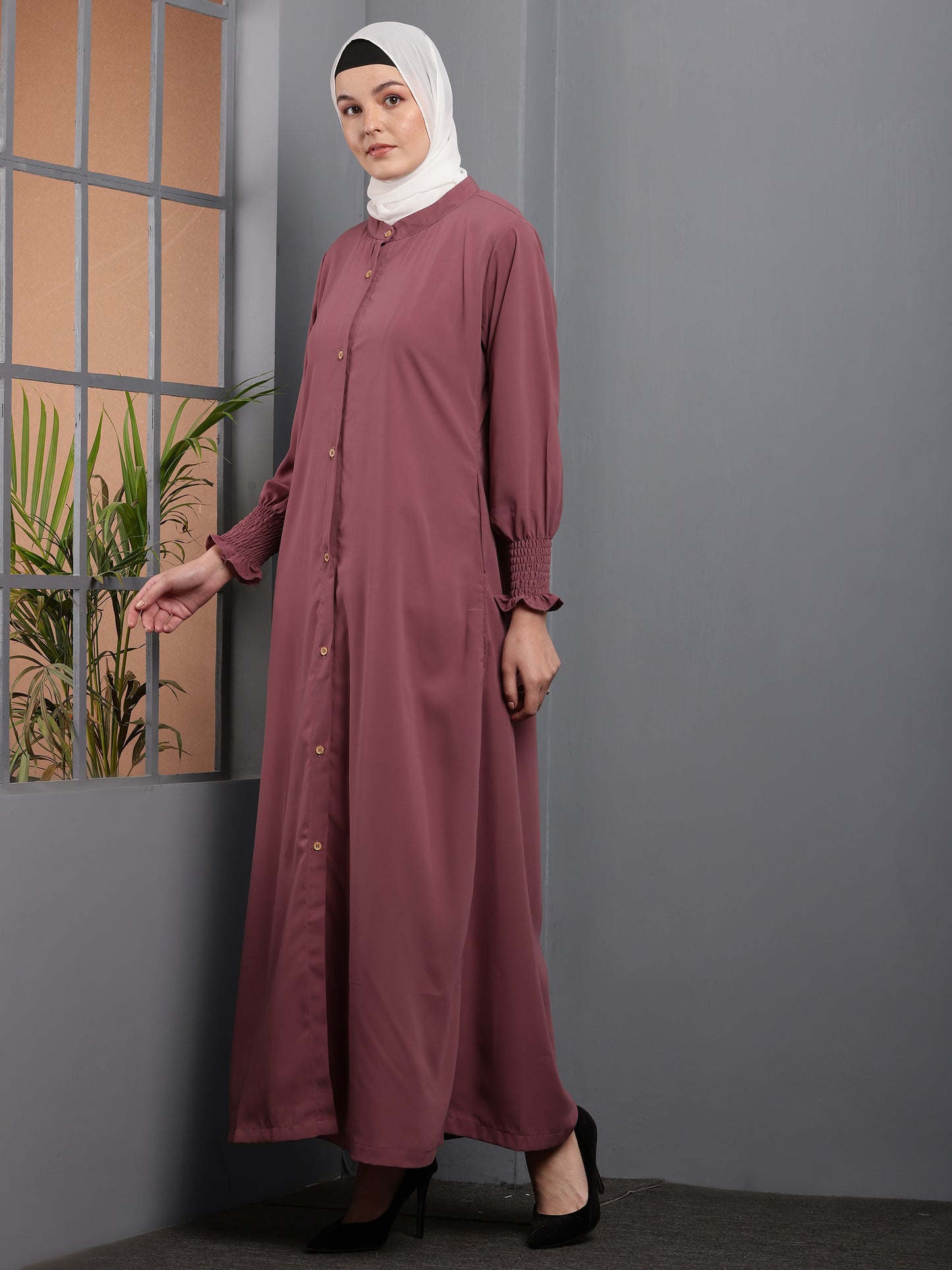 Rosé Allure Abaya