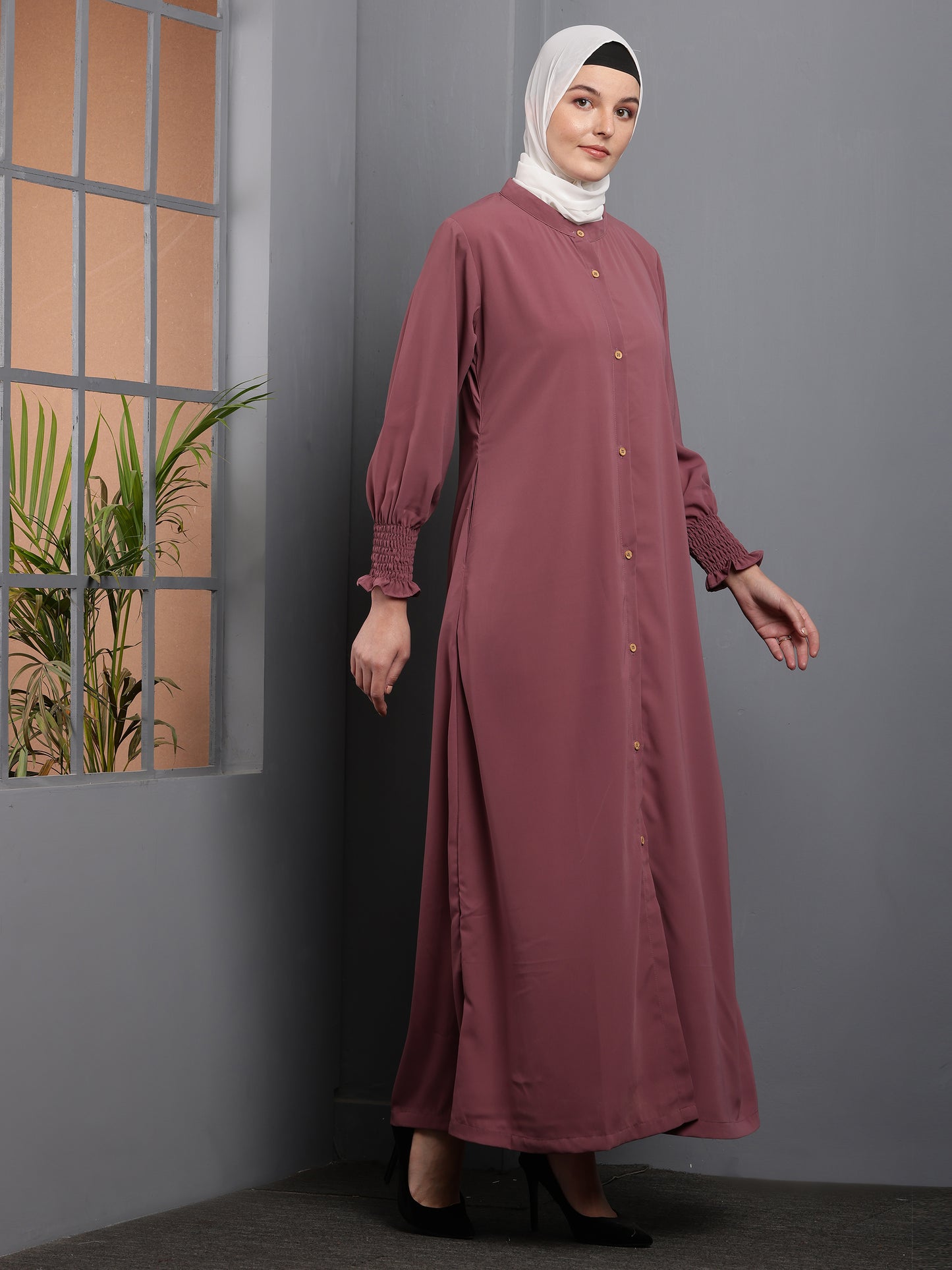 Rosé Allure Abaya