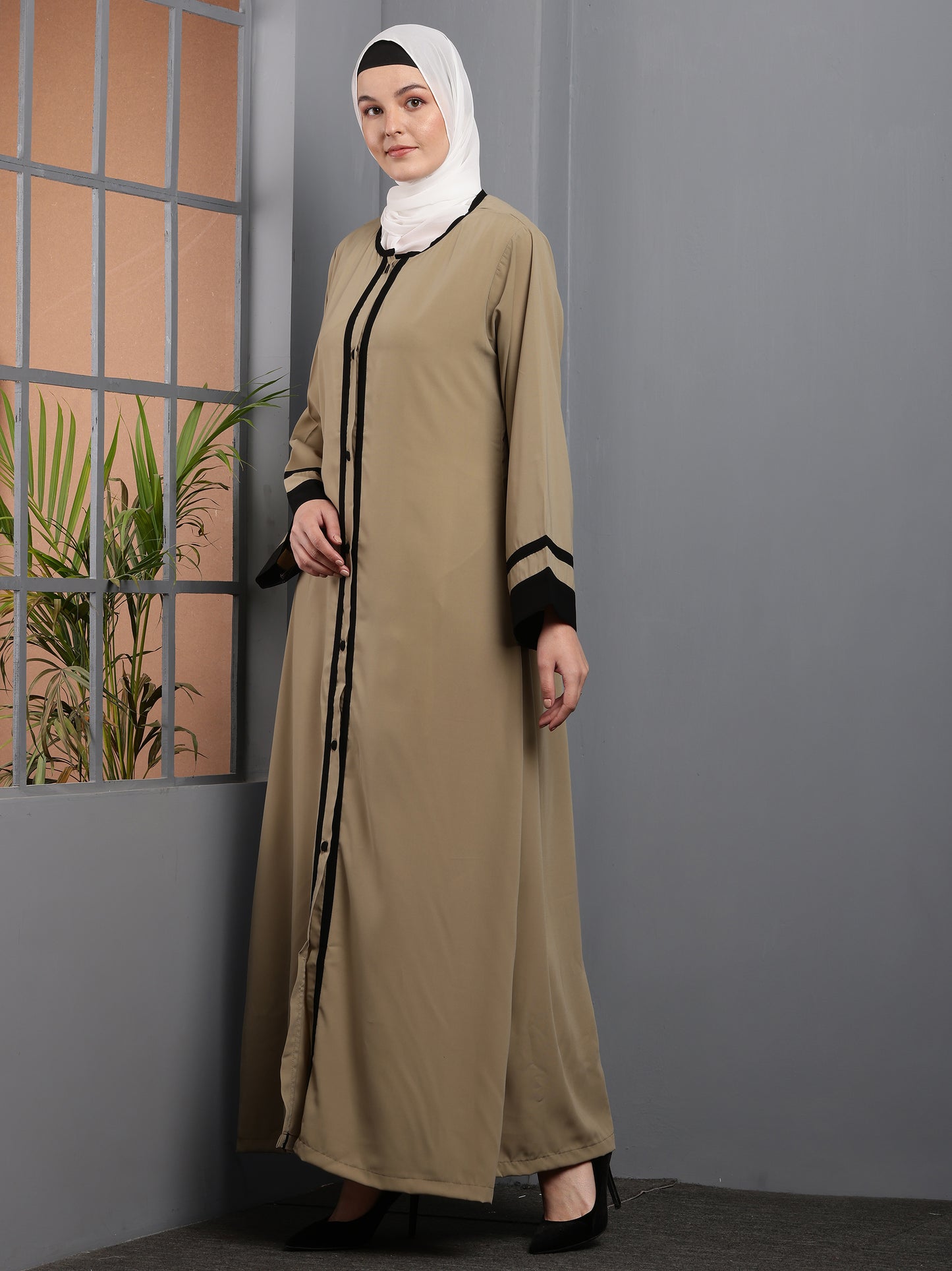 Alvira Contrast Trim Abaya