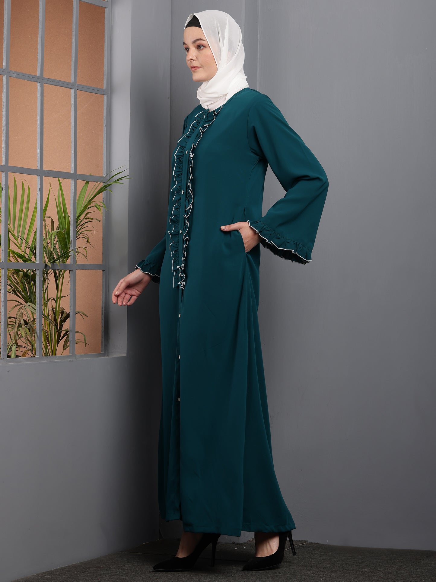 Graceful Ruffle Abaya