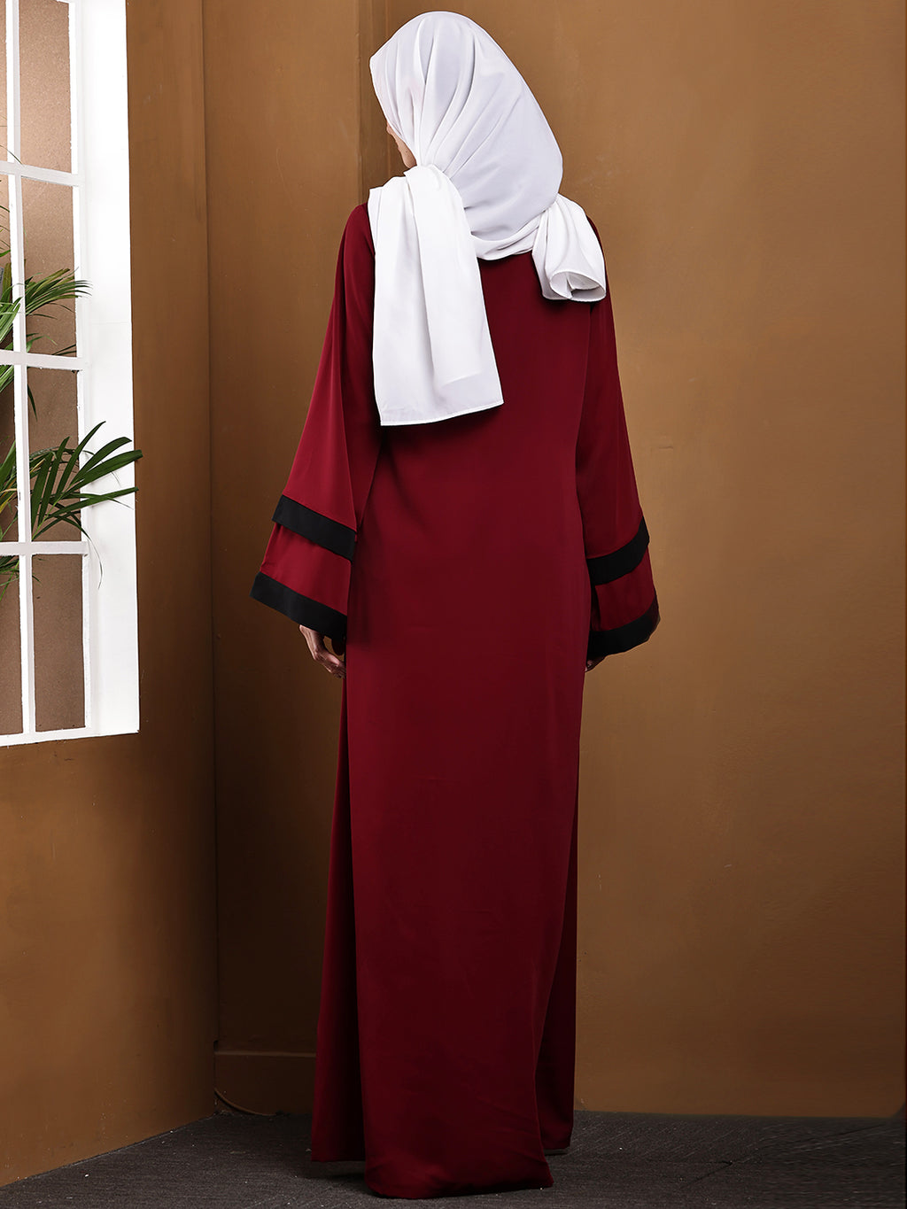 Maroon Aura Abaya