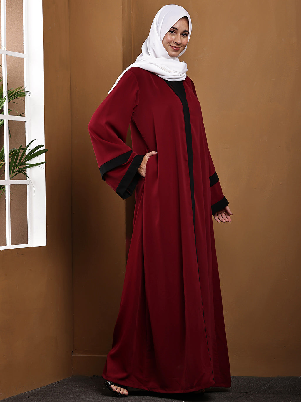 Maroon Aura Abaya