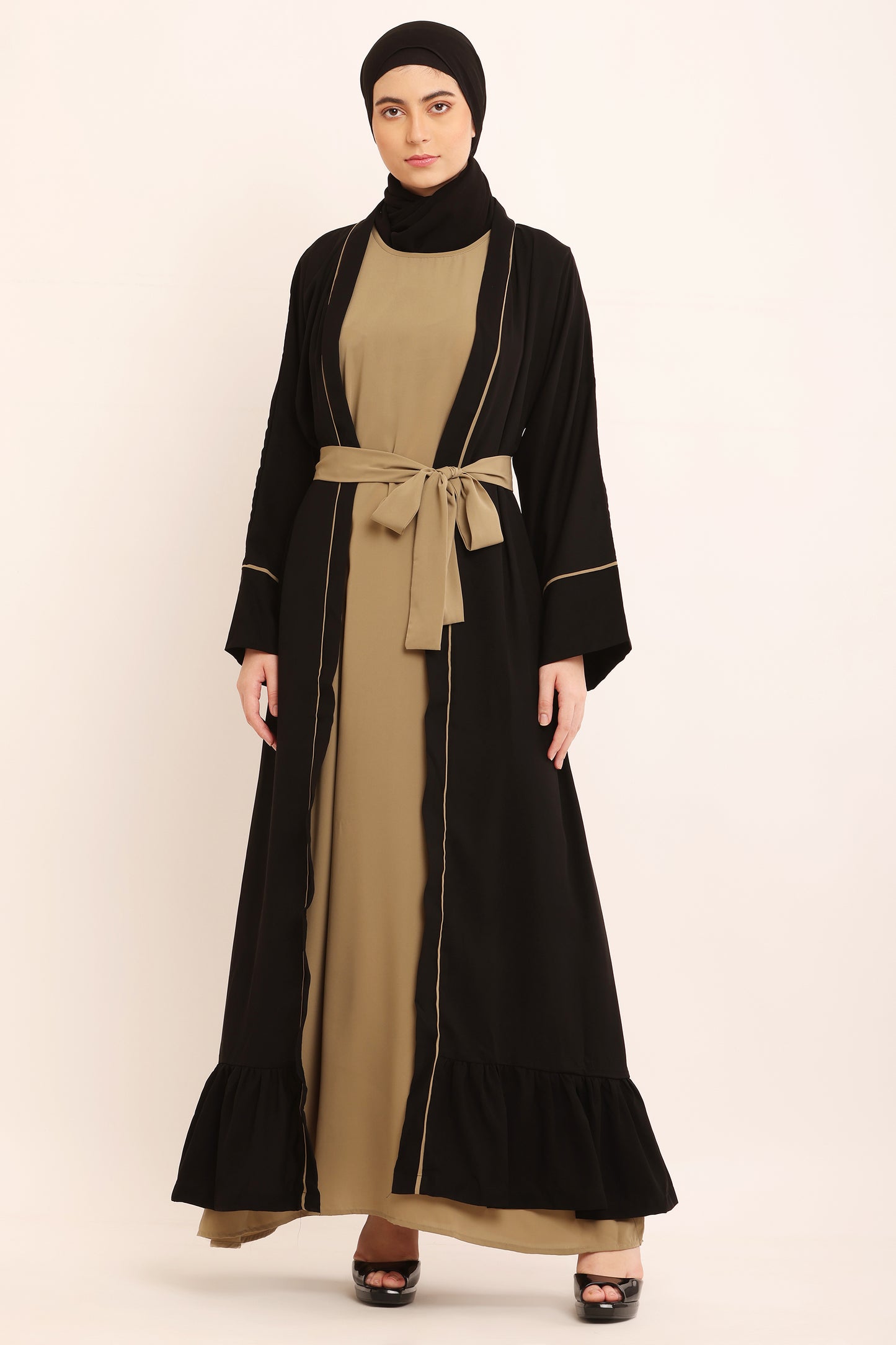 Black-Beige Grace Abaya