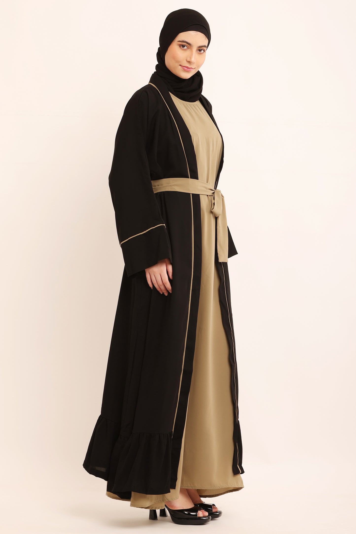 Black-Beige Grace Abaya